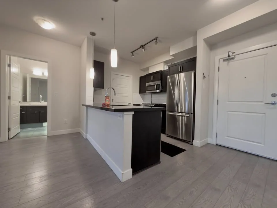 2 Beds 2 Baths - Apartment image indicator(3)