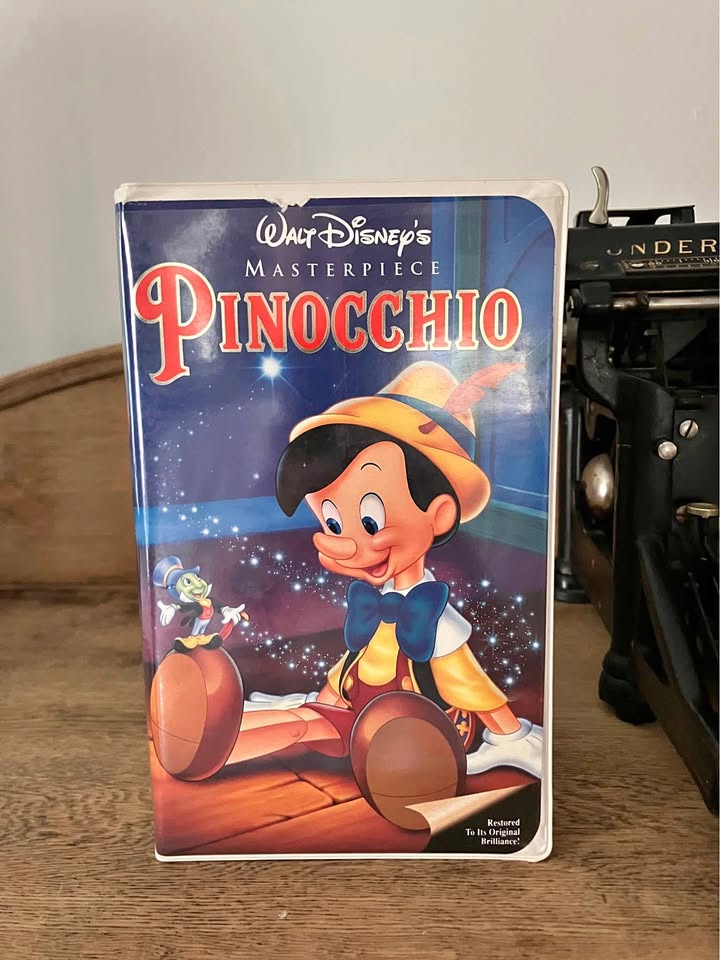 Pinocchio (VHS, 1993) Clamshell