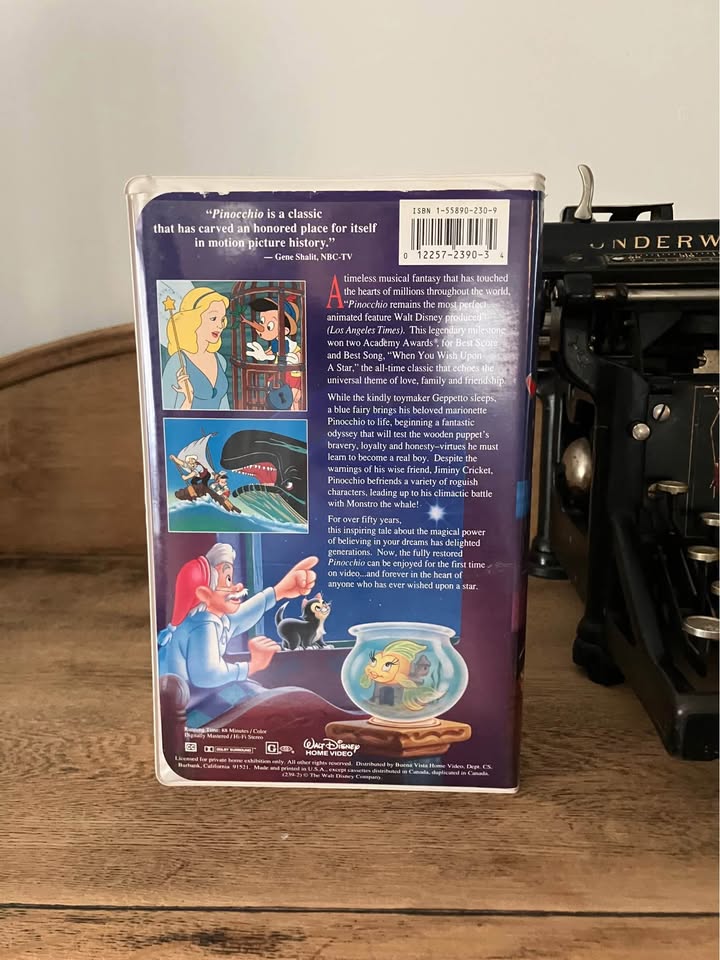 Pinocchio (VHS, 1993) Clamshell - photo 2