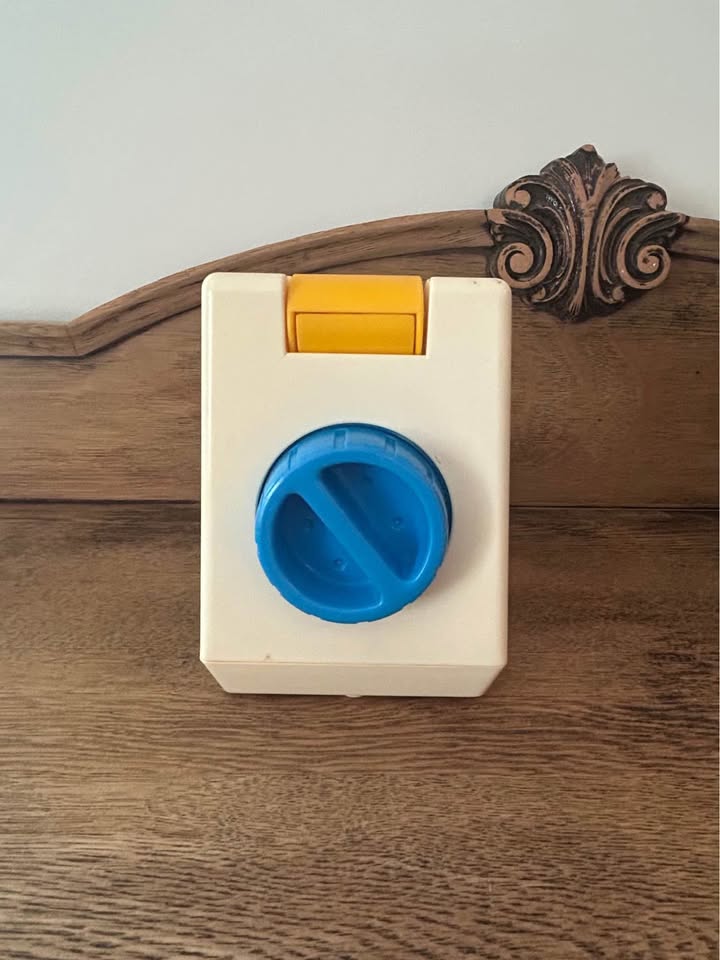 Vintage Fisher-Price Fun With Food Pop Top Can Opener - photo 2