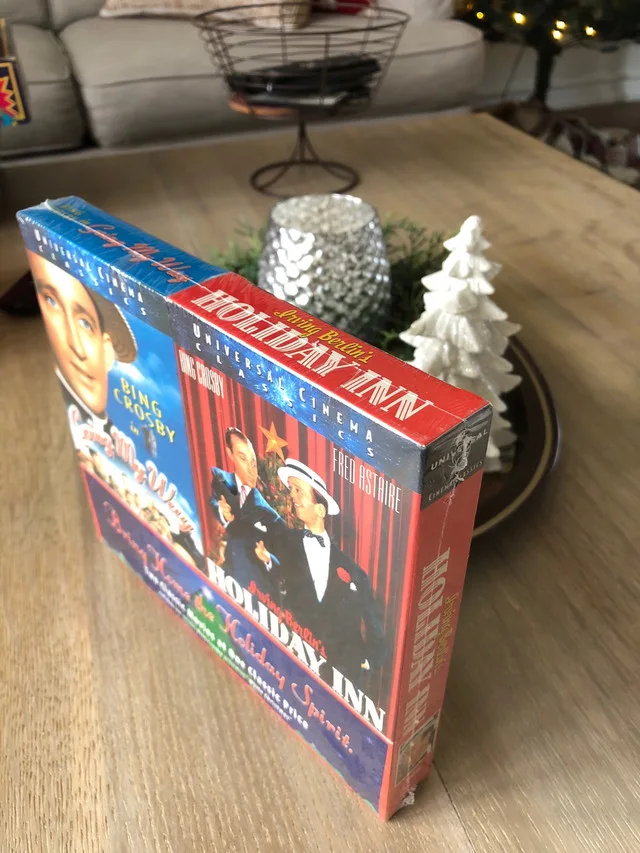 2 Classic VHS Sealed movies image indicator(3)