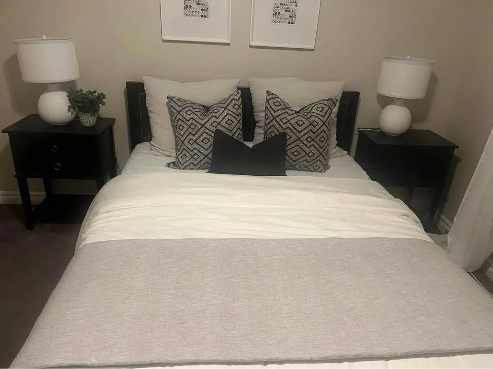 4 BEAUTIFUL BEDS, weekend. Sale image indicator(3)