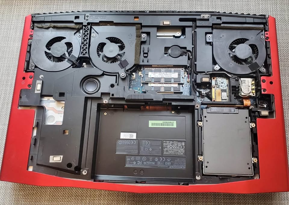 Alienware M18X R1 Gaming Laptop PC - photo 4