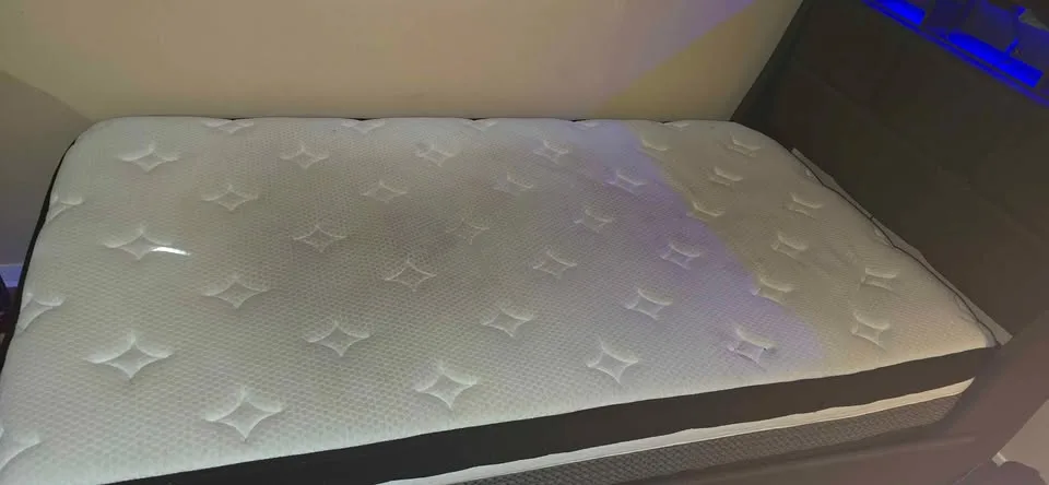 TWIN MATTRESS AND BEDFRAME image indicator(7)