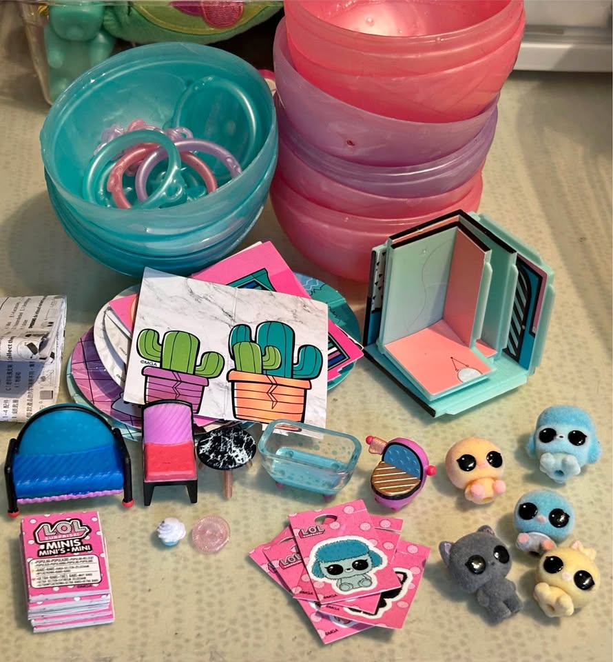 LOL Mini Minis Pets w/ house