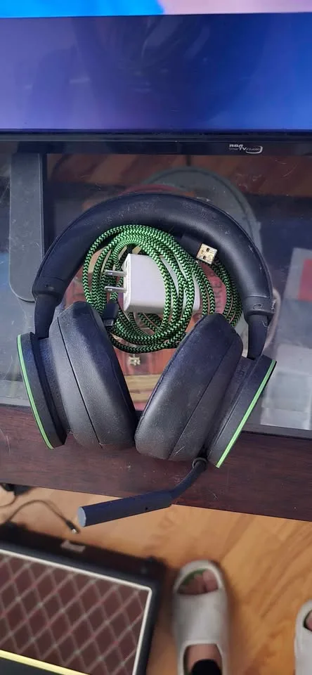 Xbox Series X 1T plus 5T external hard drive image indicator(3)