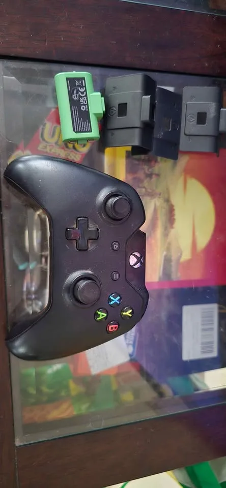 Xbox Series X 1T plus 5T external hard drive image indicator(4)