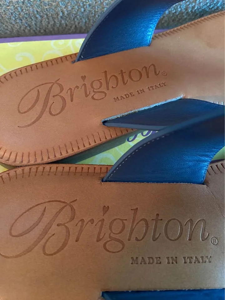 Women’s Brighton Leather Sandals, size 9. *New in Box! image indicator(8)