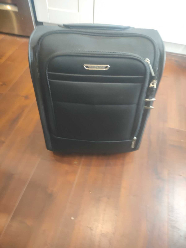 Samsonite laptop carry on bag with 2 wheels