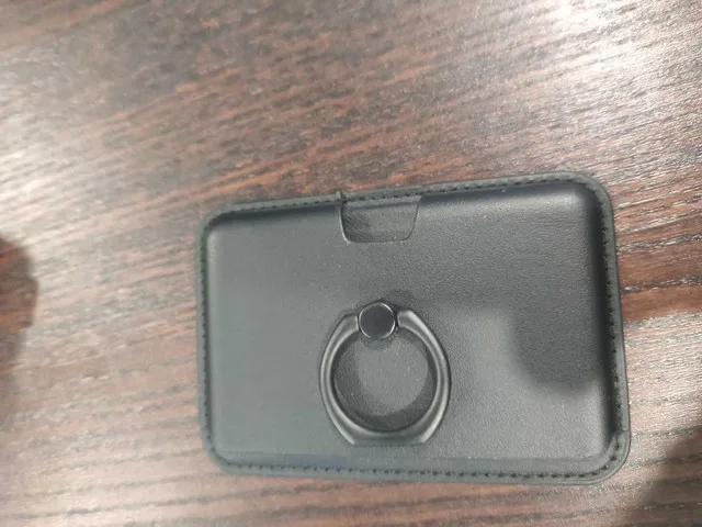 magnetic leather card wallet holder with MagSafe thumbnail