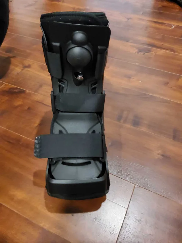 Inflatable walking boot image indicator(4)