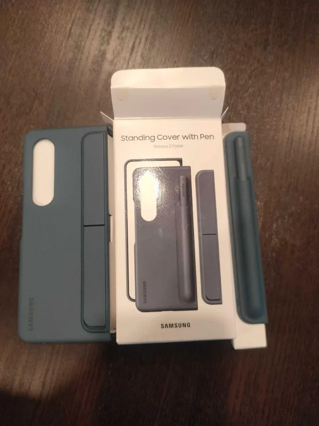 Samsung Galaxy Z Fold 4 Standing Cover with Pen thumbnail