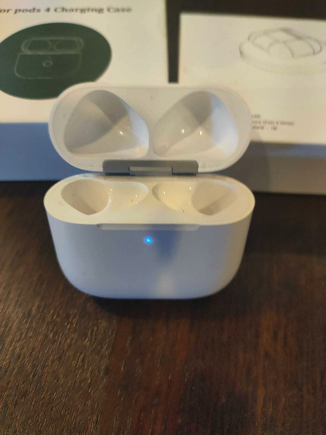 charging case for airpods 4