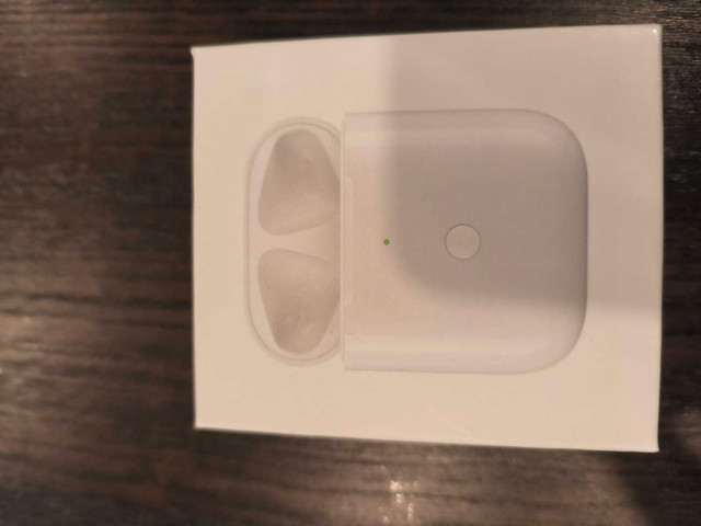 wireless charging case for airpods gen 1 and 2 - photo 3