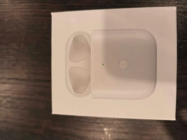 wireless charging case for airpods gen 1 and 2 image indicator(3)