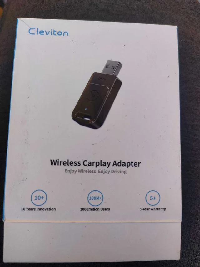 Cleviton Wireless Carplay Adapter thumbnail