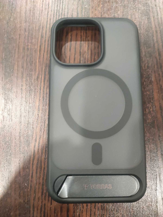 Torras stand case for iPhone 13 pro