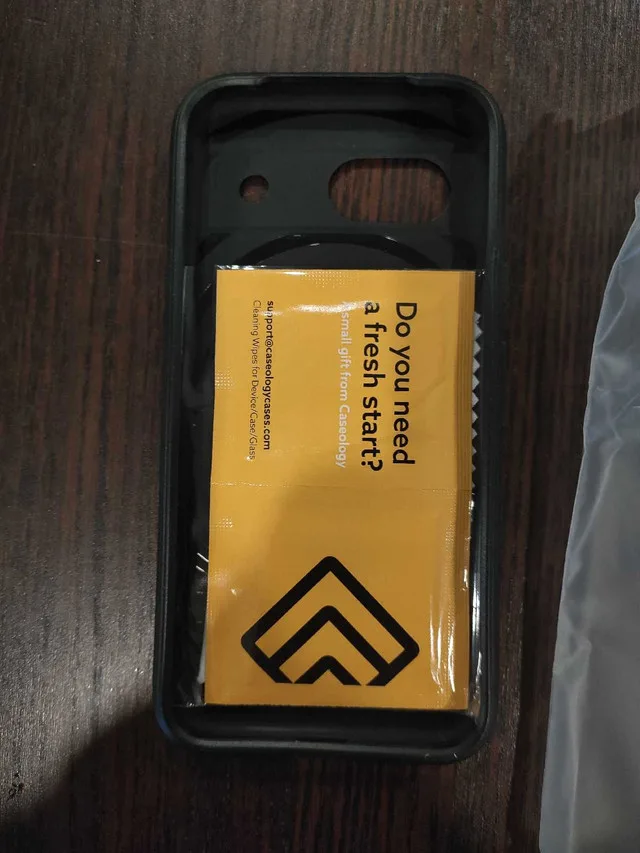 caseology parallax case for pixel 8a and Spigen case image indicator(2)