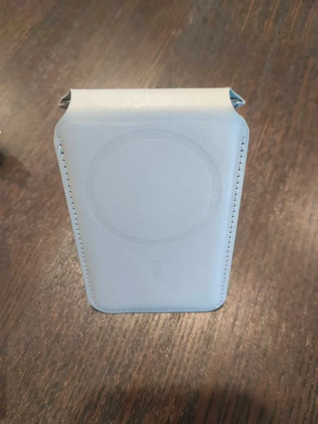 ESR magnetic wallet stand thumbnail
