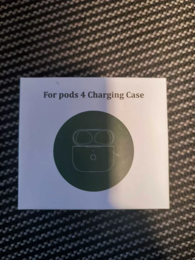 airpods 4 charging case thumbnail
