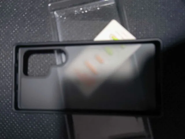 spigen case for S25 ultra image indicator(2)