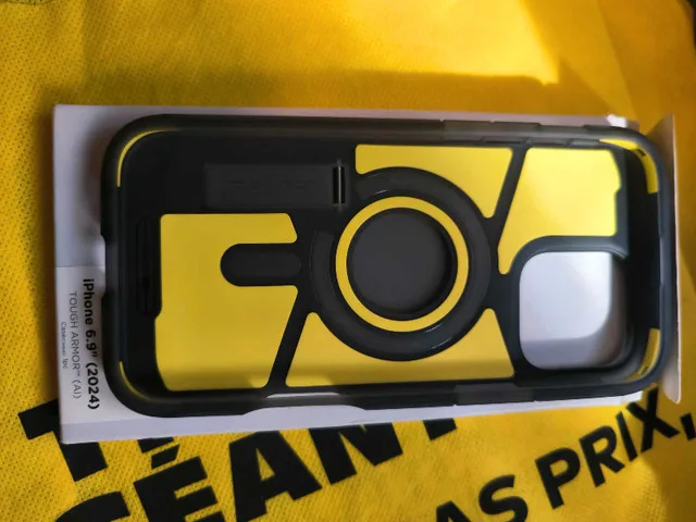 Spigen Tough Armor case for iphone 16 pro max, magsafe image indicator(2)