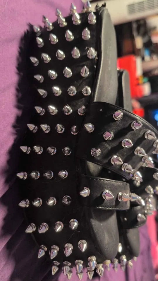 Spike platform sandals image indicator(7)