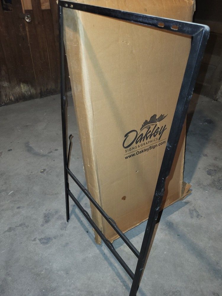 Black Iron Sign Frame - photo 3