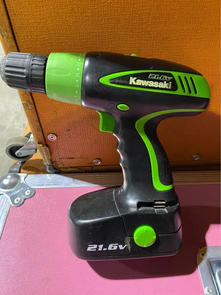 Kawasaki 21.6V cordless drill image indicator(2)