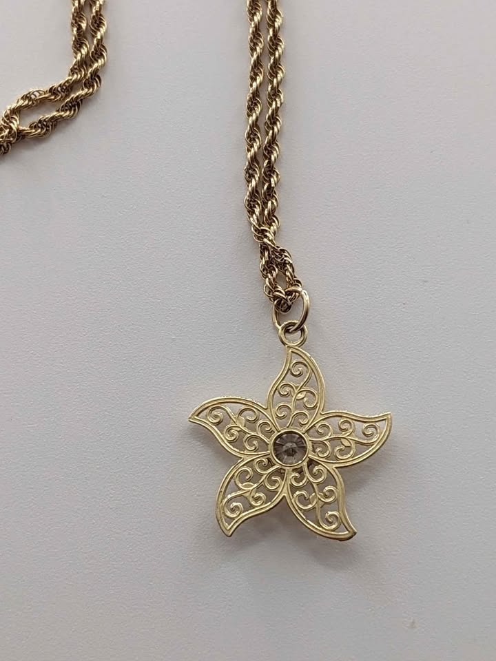 14k Gold Diamond Star Pendant Necklace NWOT 4.89g - photo 3