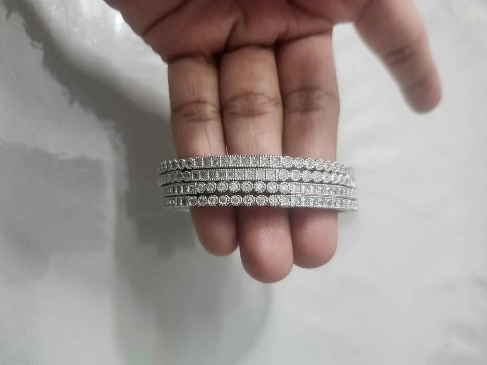 ✨ Elegant Silver Bangles – Set of 4 ✨ image indicator(2)