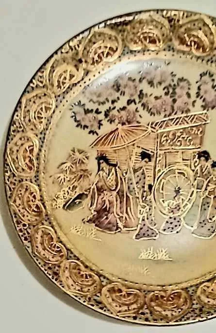Antique Chinese Hand Painted 24 KT Gold Satsuma Plate image indicator(5)