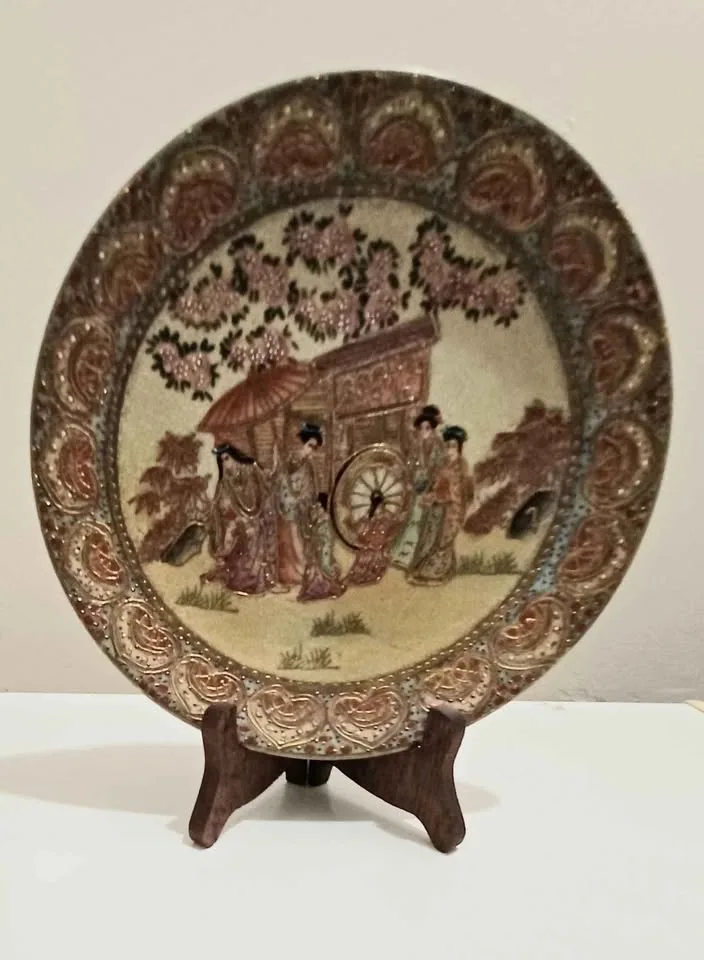 Antique Chinese Hand Painted 24 KT Gold Satsuma Plate image indicator(6)