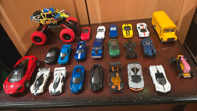TOY CAR COLLECTION – 20+ CARS