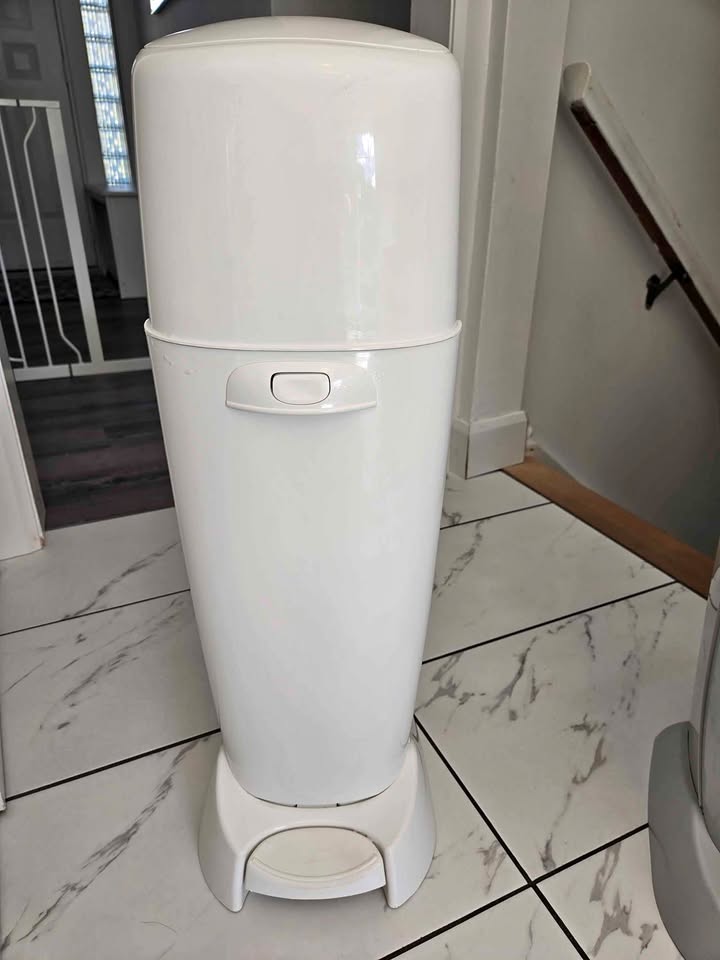 White diaper genie