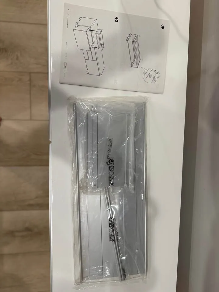 IKEA BESTÅ BURS TV Bench image indicator(10)