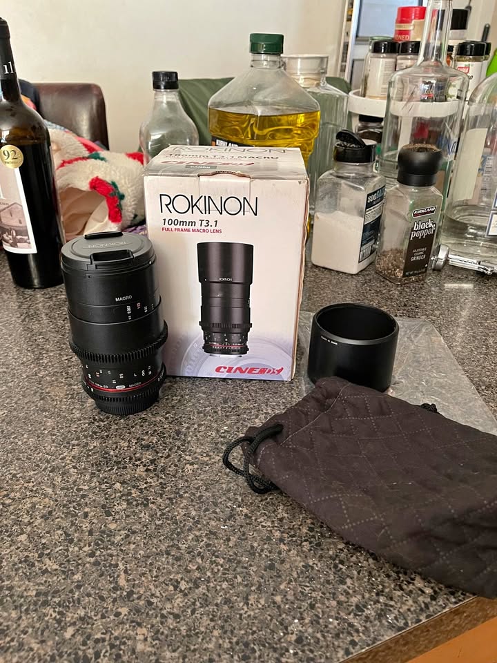Rokinon 100mm T3.1 Macro Cine DS Lens (Canon EF)