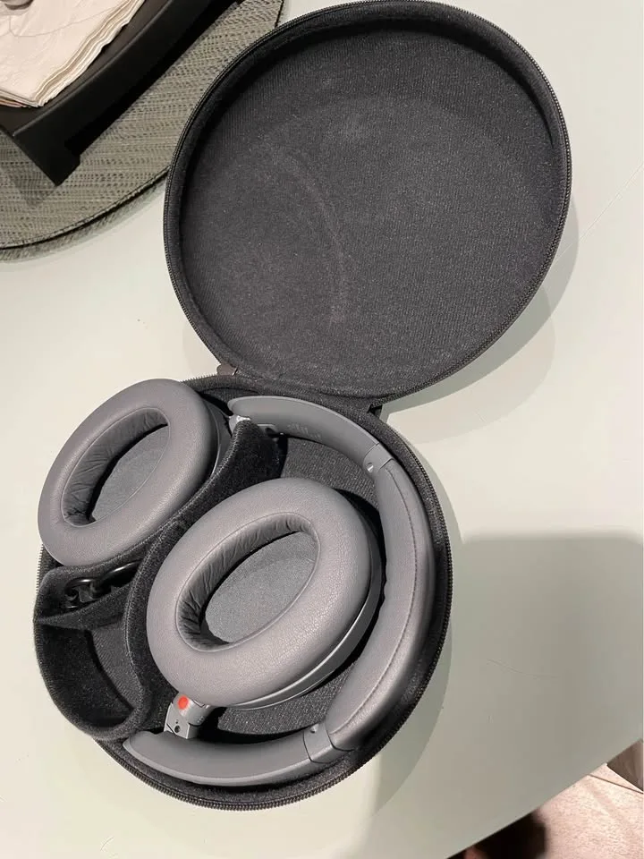 Sony wireless noise cancelling headset image indicator(4)