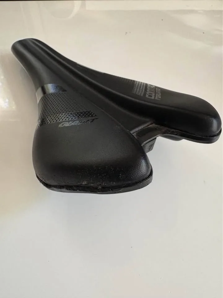 Giant Contact Saddle image indicator(4)