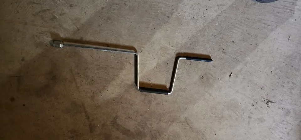 BAL 24002D 24" Deluxe Leveling Scissors Jack (pair) image indicator(3)