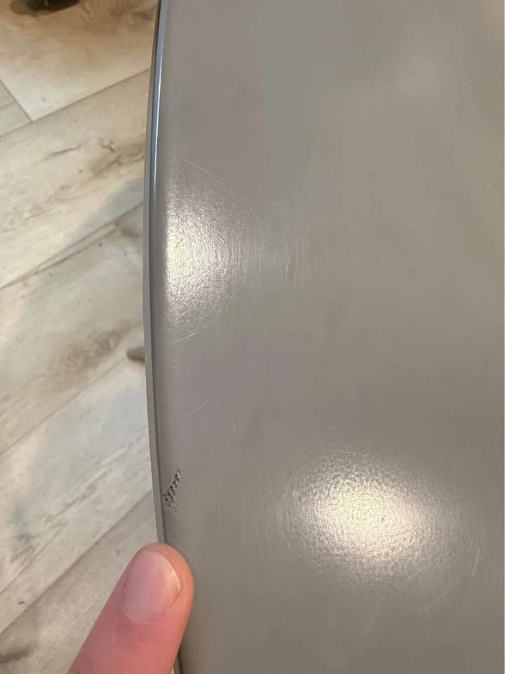 Round Dining Table image indicator(4)