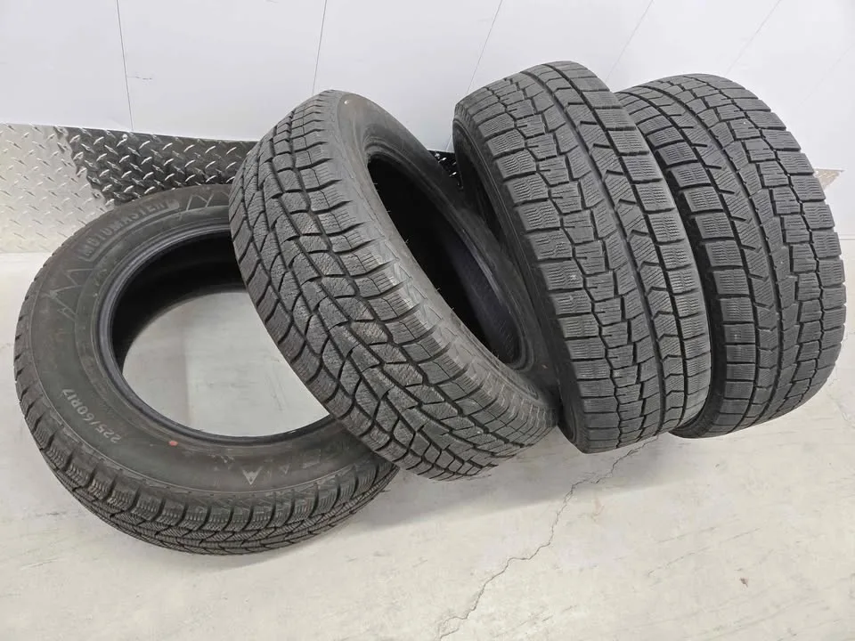 Winter Tire Set- 225/60R17 image indicator(8)