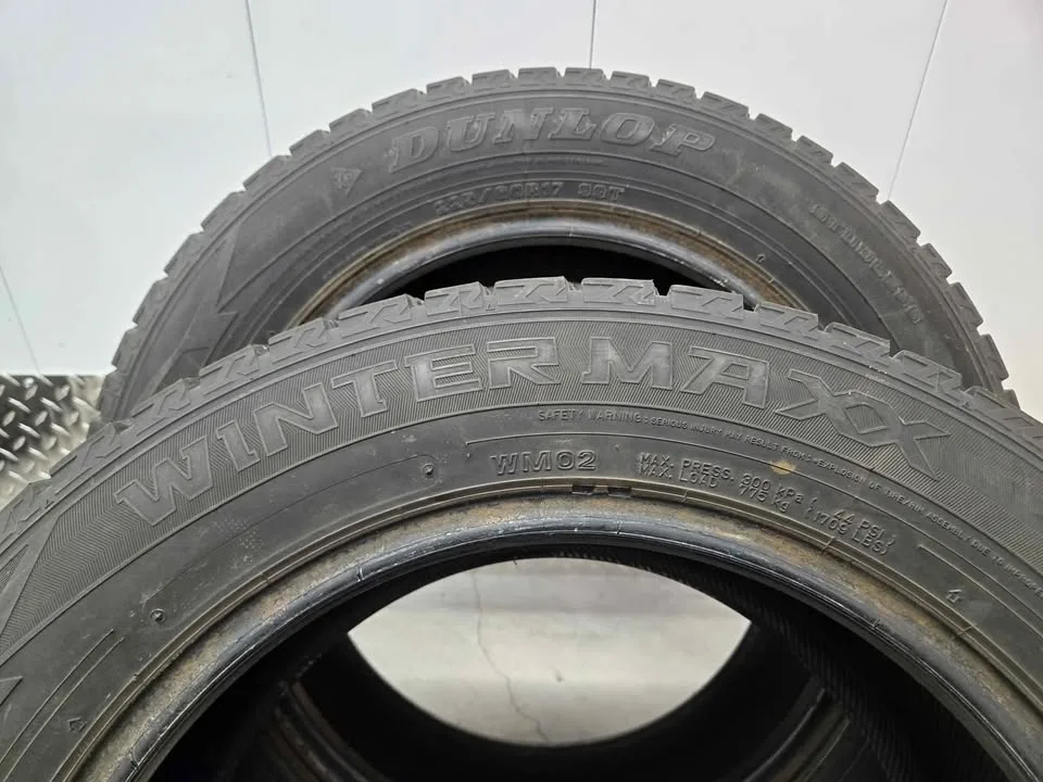Winter Tire Set- 225/60R17 image indicator(9)