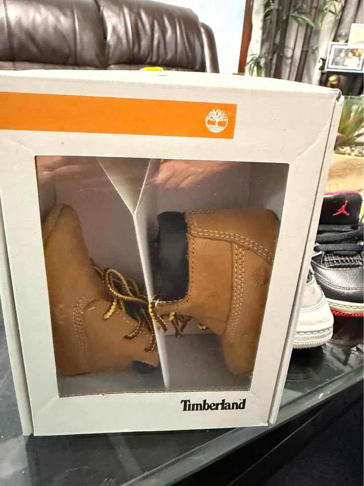 Brand new infant Timberland size 2 - photo 3