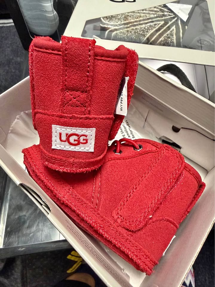 Ugg I Baby Newmel size 02/03