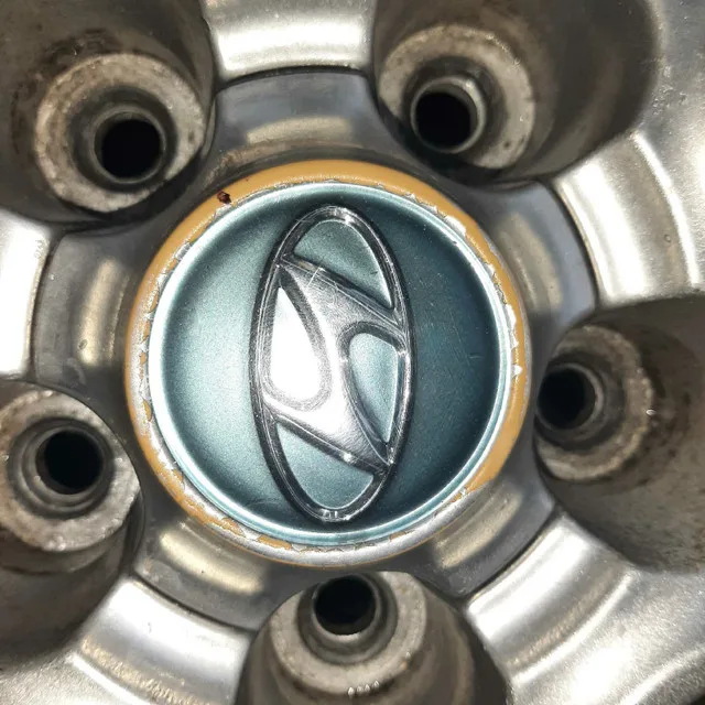 205/60/16 Winter tires with alloy rims image indicator(2)