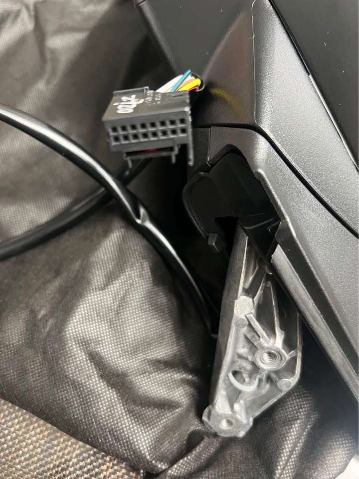 VW Golf Driver Side Mirror 2015-2021 - photo 3