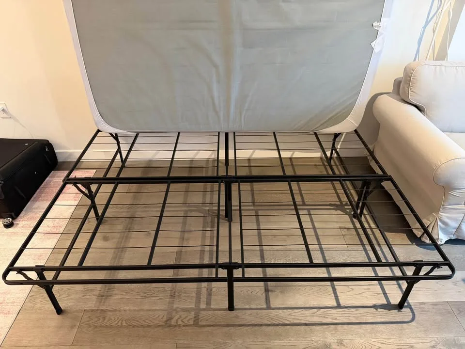 🛏️ IKEA Queen Mattress + Amazon Foldable Bed Frame image indicator(7)