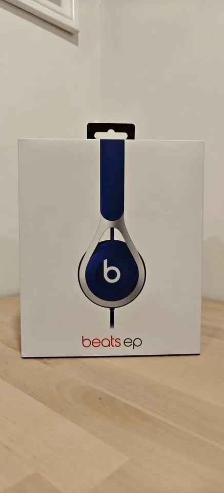 Beats EP On-Ear Headphones – New in Box