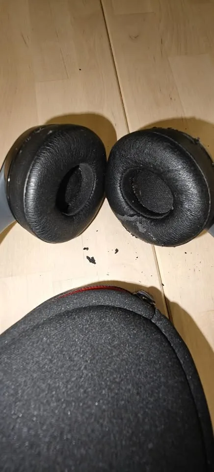 Original Beats by Dre Headphones – Working image indicator(2)